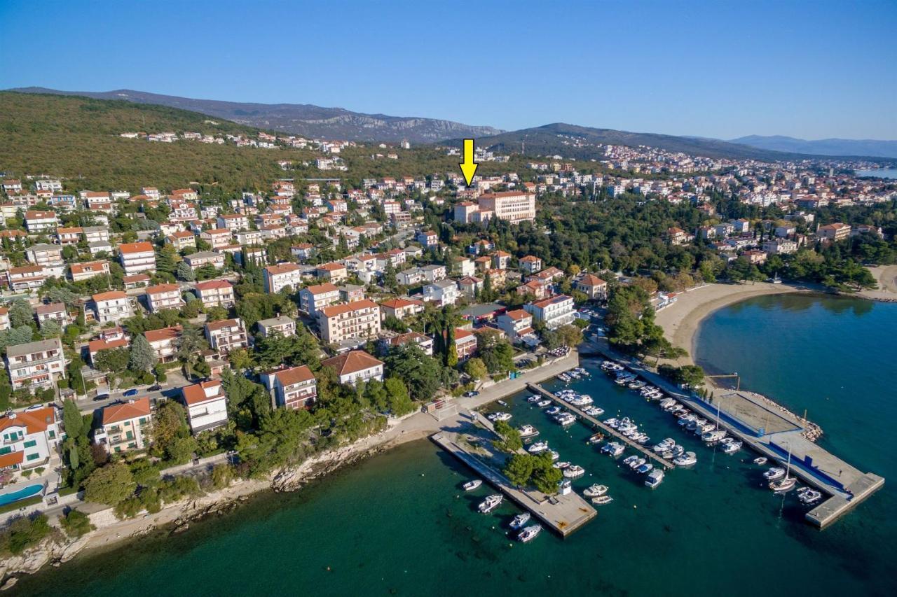Apartments Dino Crikvenica Exterior foto